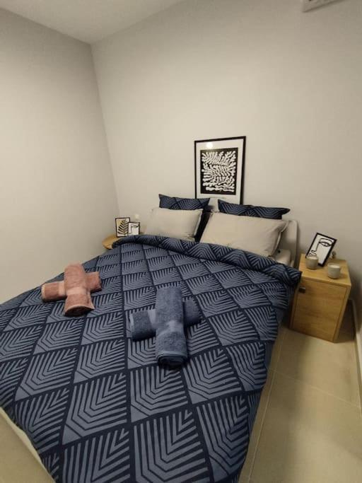 Floral Home 1 - Ground Floor Apt With Courtyard And Private Parking! เอเธนส์ ภายนอก รูปภาพ