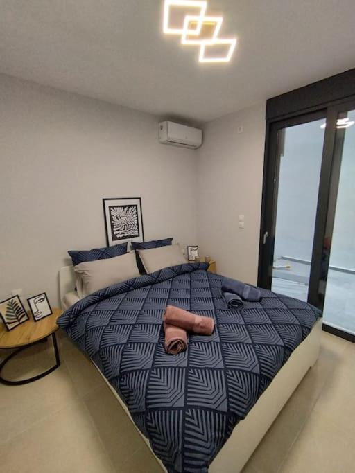 Floral Home 1 - Ground Floor Apt With Courtyard And Private Parking! เอเธนส์ ภายนอก รูปภาพ