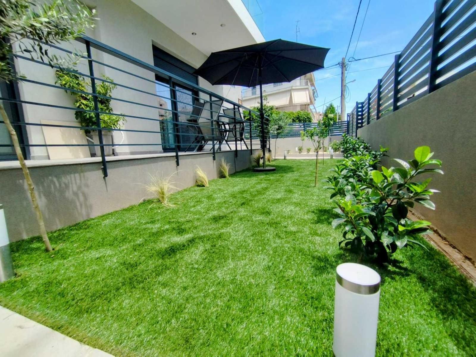 Floral Home 1 - Ground Floor Apt With Courtyard And Private Parking! เอเธนส์ ภายนอก รูปภาพ