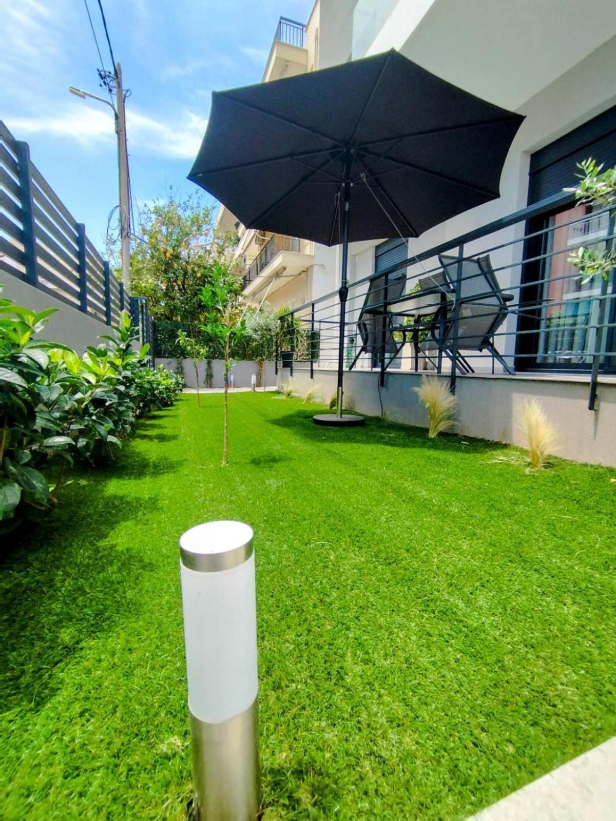 Floral Home 1 - Ground Floor Apt With Courtyard And Private Parking! เอเธนส์ ภายนอก รูปภาพ